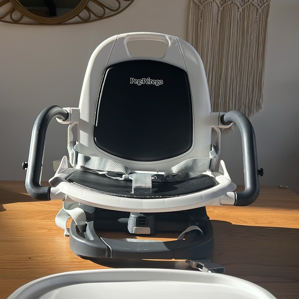 Peg Perego Rialto booster seat 9 months +